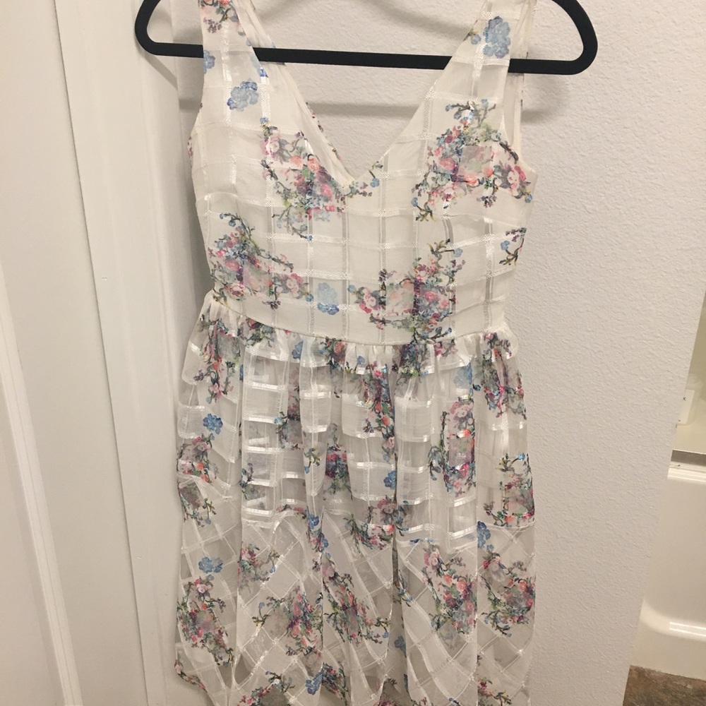 ✨ Moving sale 🚗- Anthropologie Maeve Peony Floral dress, Size 0 - Picture 4 of 10